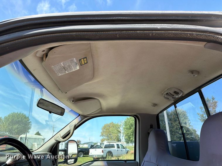 image for item DZ4904 1999 Ford F-450 XL Super Duty utility / service truck