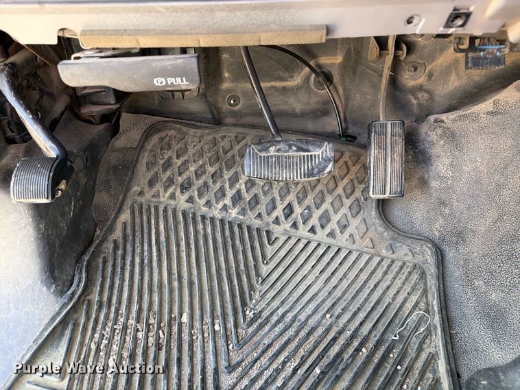 image for item DZ4904 1999 Ford F-450 XL Super Duty utility / service truck