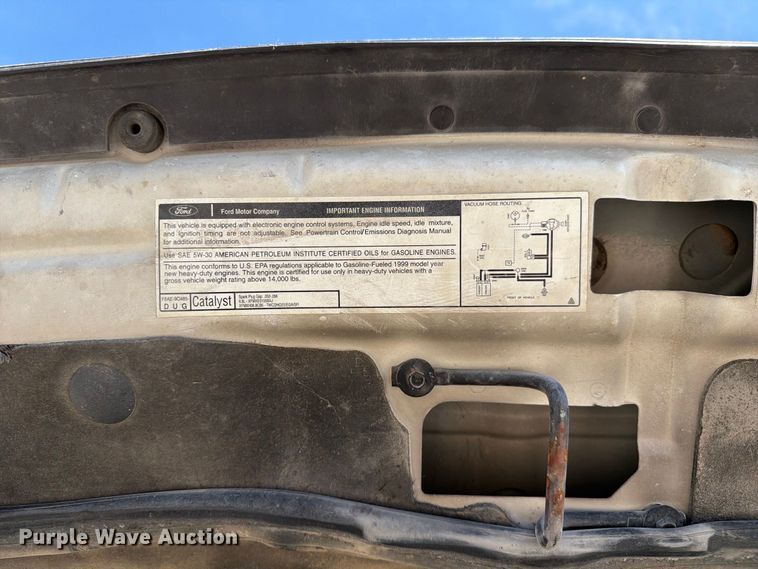 image for item DZ4904 1999 Ford F-450 XL Super Duty utility / service truck