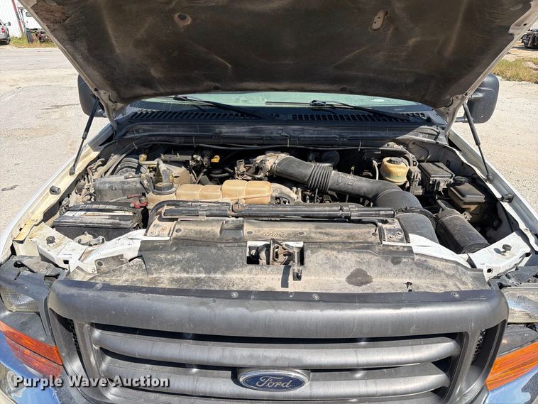 image for item DZ4904 1999 Ford F-450 XL Super Duty utility / service truck