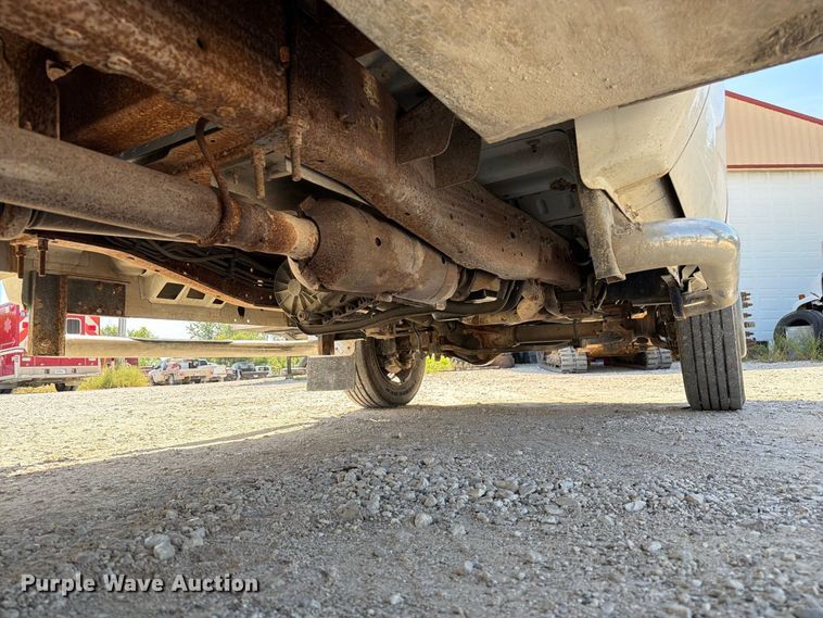 image for item DZ4904 1999 Ford F-450 XL Super Duty utility / service truck