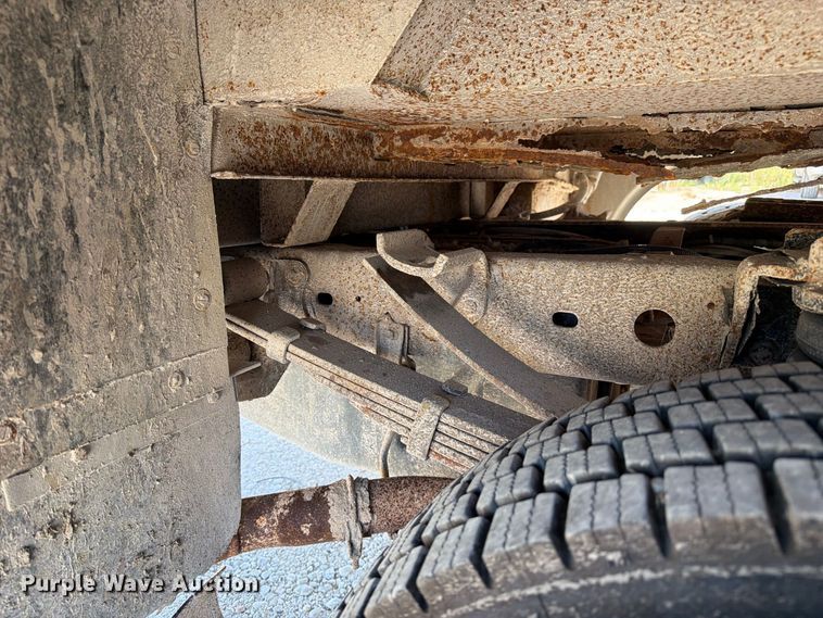 image for item DZ4904 1999 Ford F-450 XL Super Duty utility / service truck