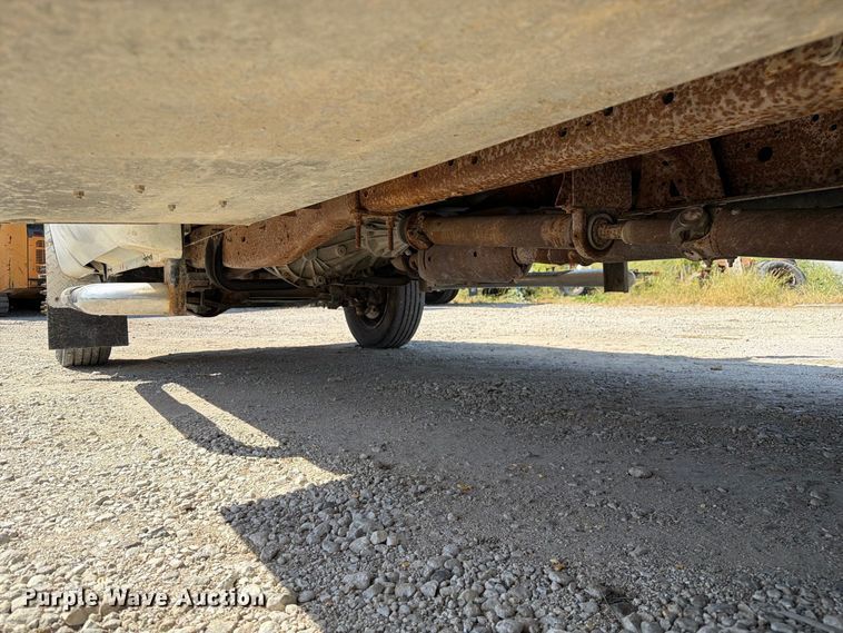 image for item DZ4904 1999 Ford F-450 XL Super Duty utility / service truck