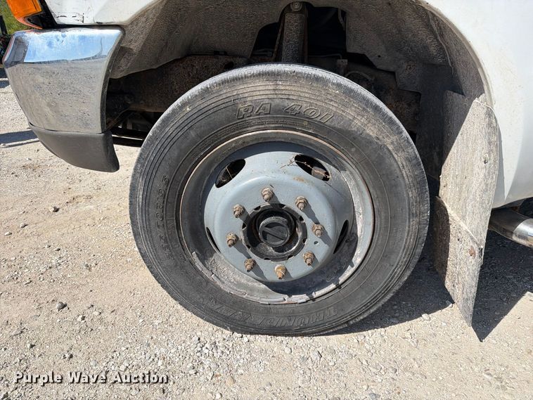 image for item DZ4904 1999 Ford F-450 XL Super Duty utility / service truck
