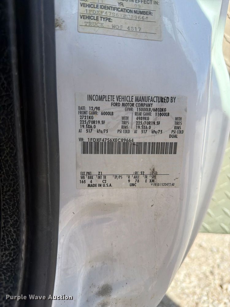 image for item DZ4904 1999 Ford F-450 XL Super Duty utility / service truck
