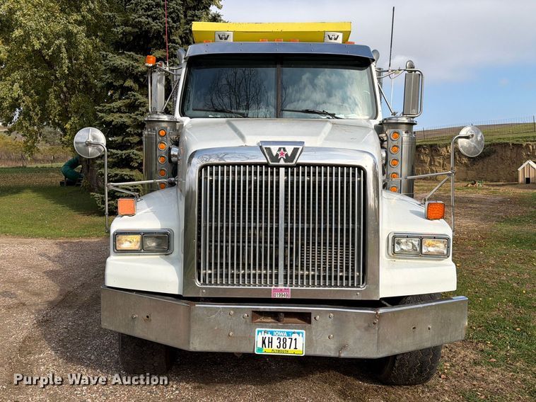 image for item EA0602 2006 Western Star 4900 dump truck