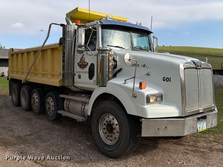 image for item EA0602 2006 Western Star 4900 dump truck