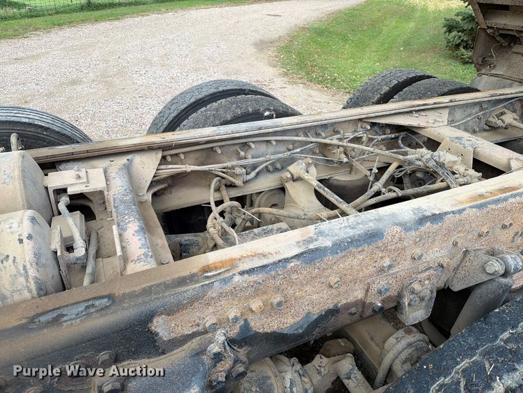 image for item EA0602 2006 Western Star 4900 dump truck