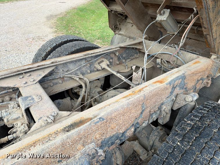 image for item EA0602 2006 Western Star 4900 dump truck