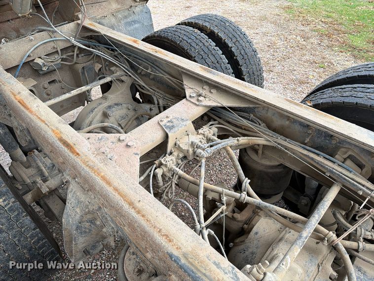 image for item EA0602 2006 Western Star 4900 dump truck