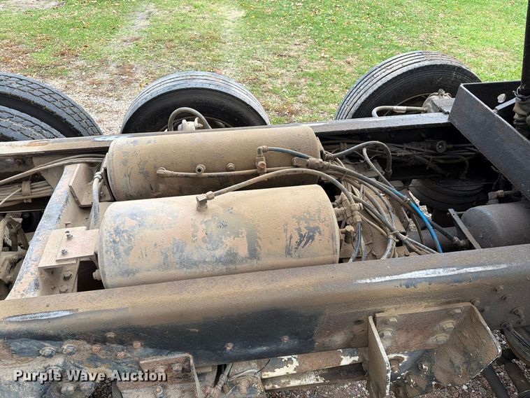 image for item EA0602 2006 Western Star 4900 dump truck