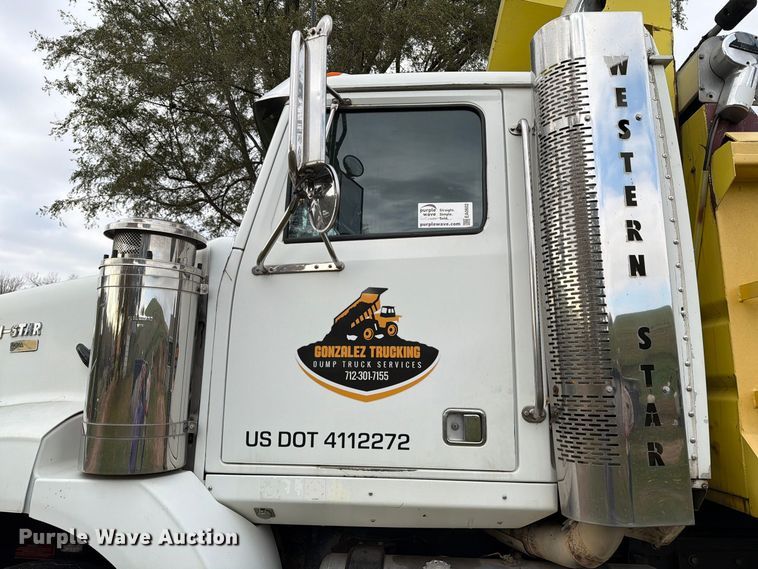 image for item EA0602 2006 Western Star 4900 dump truck