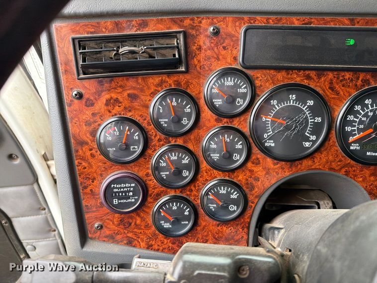 image for item EA0602 2006 Western Star 4900 dump truck
