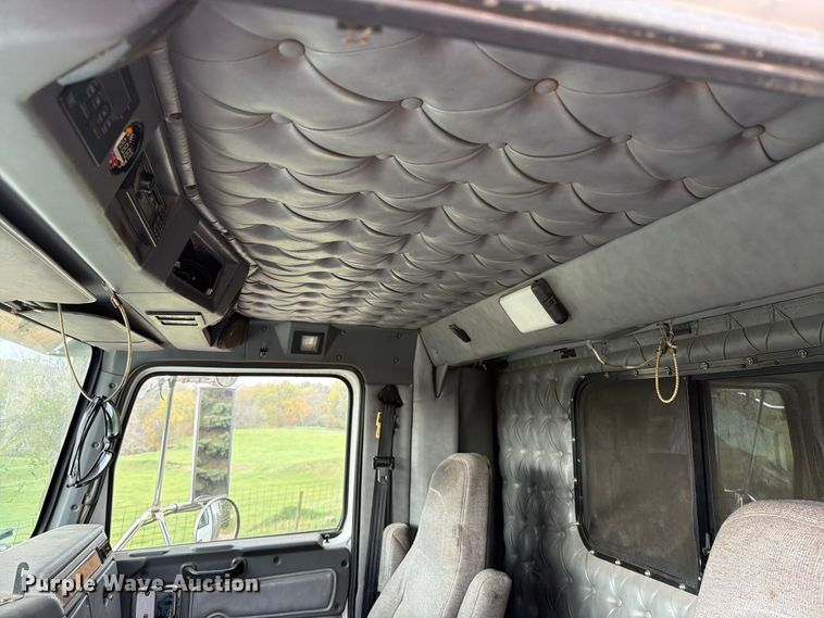 image for item EA0602 2006 Western Star 4900 dump truck