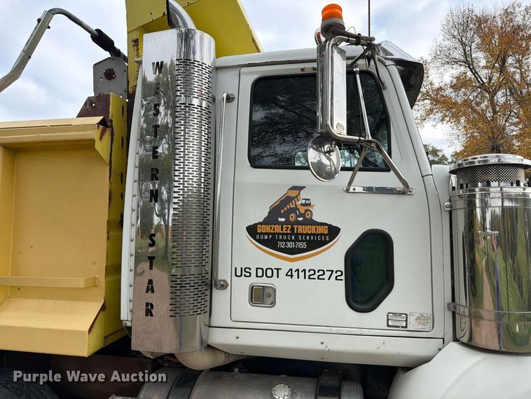 image for item EA0602 2006 Western Star 4900 dump truck