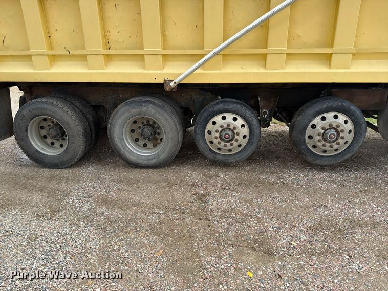 image for item EA0602 2006 Western Star 4900 dump truck