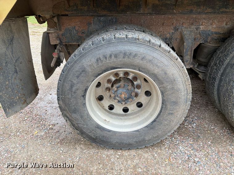 image for item EA0602 2006 Western Star 4900 dump truck