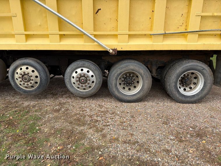 image for item EA0602 2006 Western Star 4900 dump truck