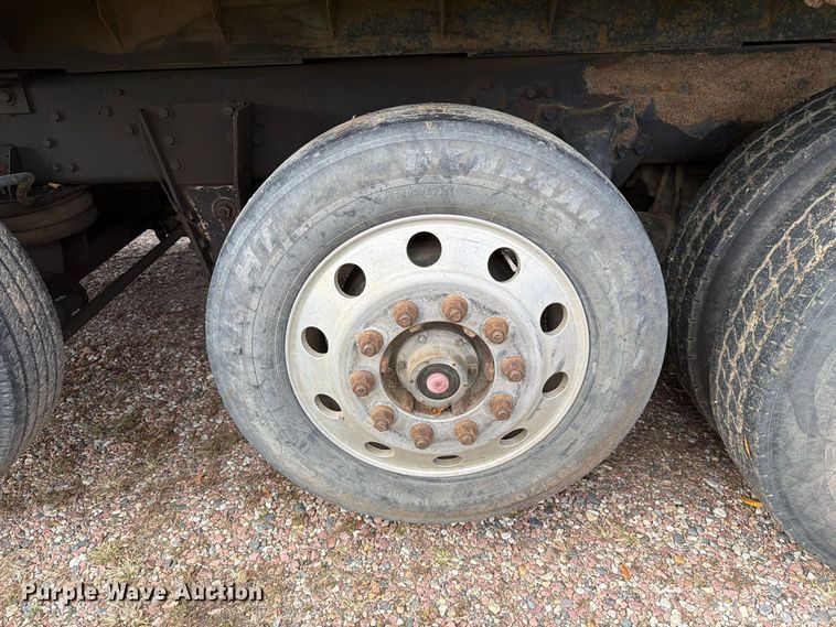 image for item EA0602 2006 Western Star 4900 dump truck