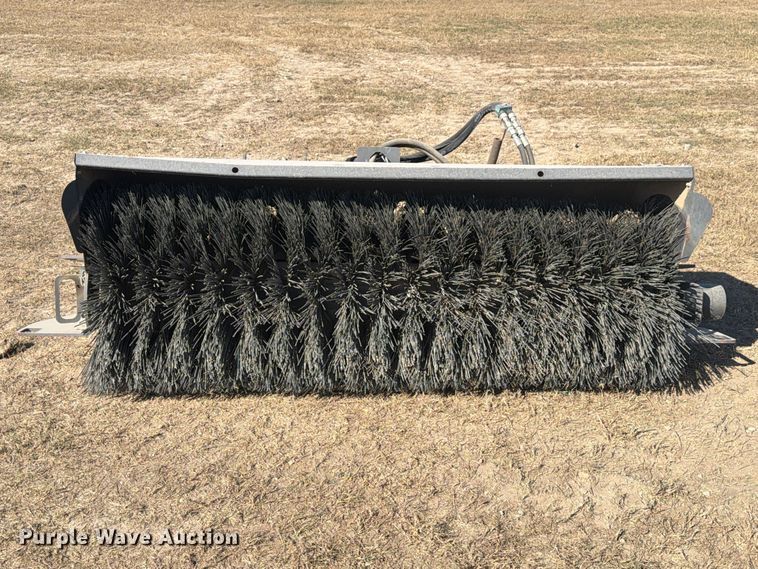 image for item EA7419 2022 CNH Industrial XXX skid steer broom