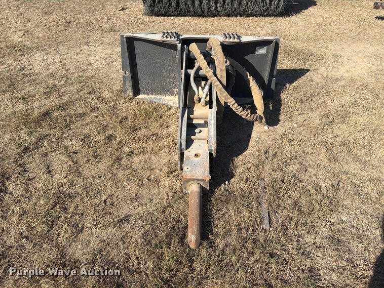 image for item EA7421 2023 Case CH-4M skid steer breaker