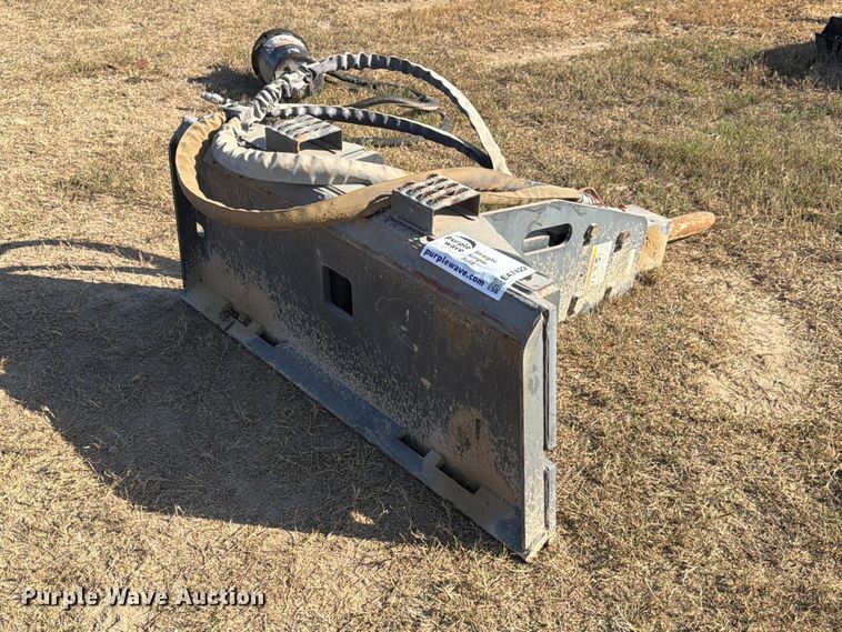 image for item EA7422 2023 Case CH-4M skid steer breaker