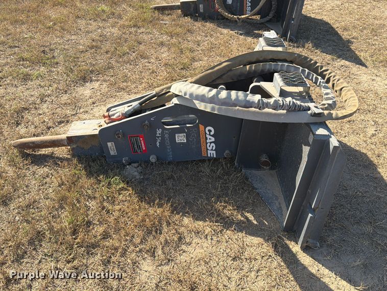image for item EA7422 2023 Case CH-4M skid steer breaker