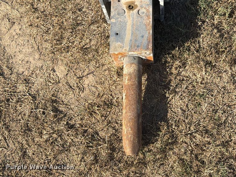 image for item EA7422 2023 Case CH-4M skid steer breaker