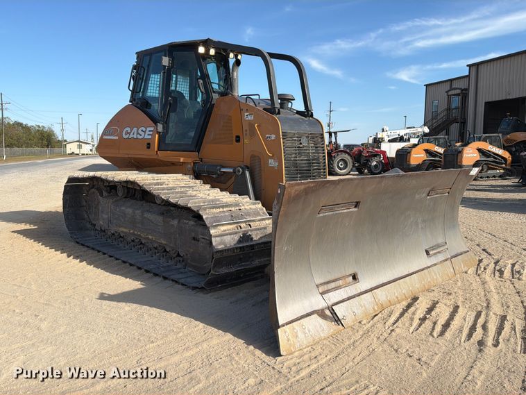 image for item EA7427 2020 Case 2050M dozer