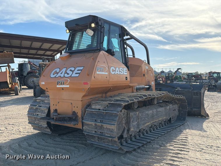 image for item EA7427 2020 Case 2050M dozer