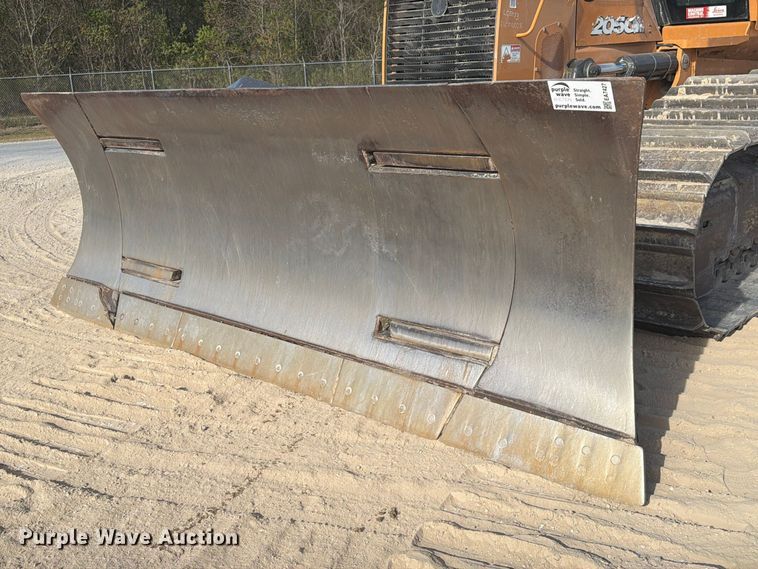 image for item EA7427 2020 Case 2050M dozer