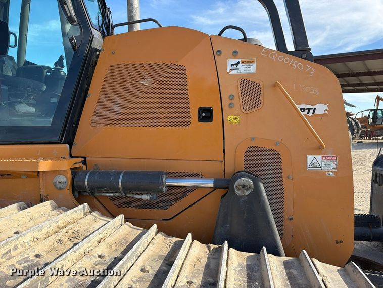 image for item EA7427 2020 Case 2050M dozer