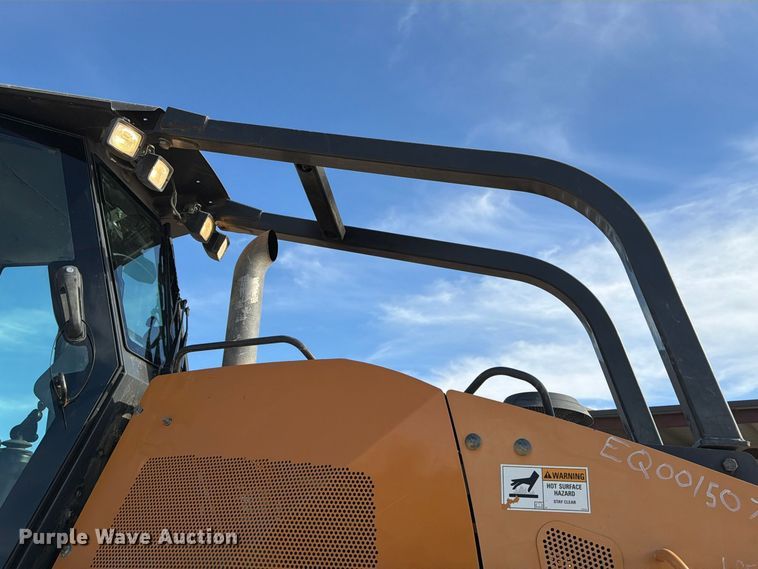 image for item EA7427 2020 Case 2050M dozer