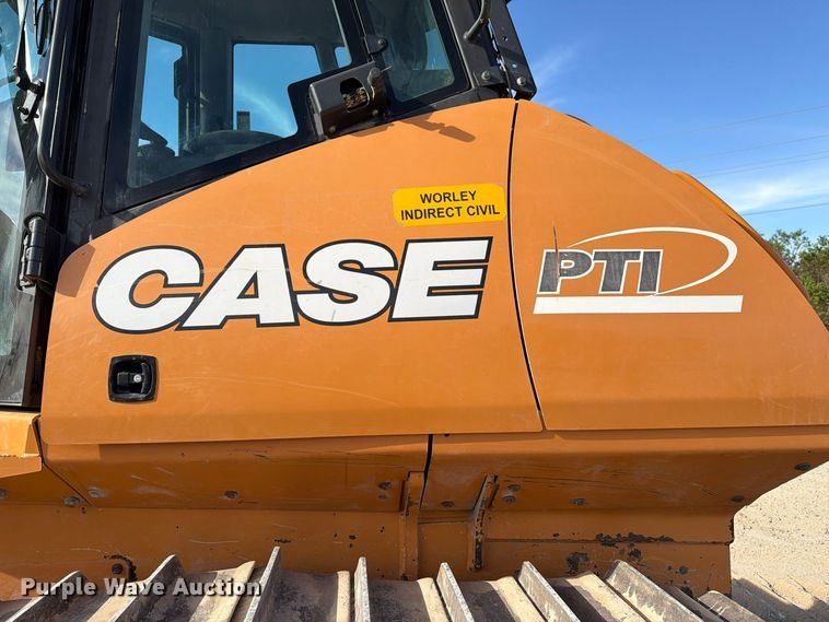 image for item EA7427 2020 Case 2050M dozer