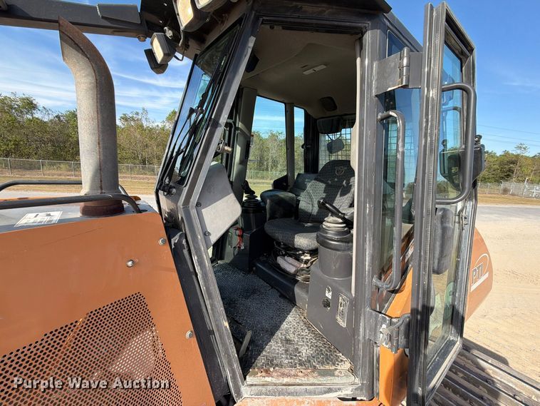 image for item EA7427 2020 Case 2050M dozer