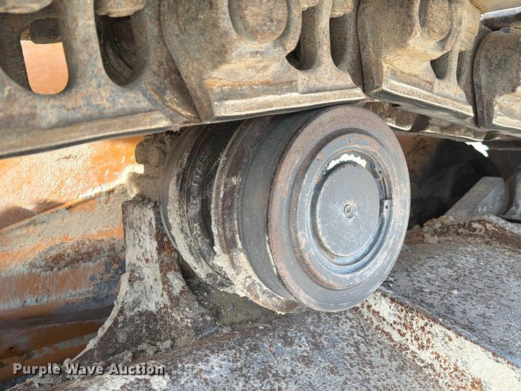image for item EA7427 2020 Case 2050M dozer