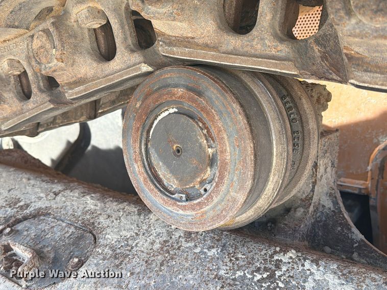 image for item EA7427 2020 Case 2050M dozer