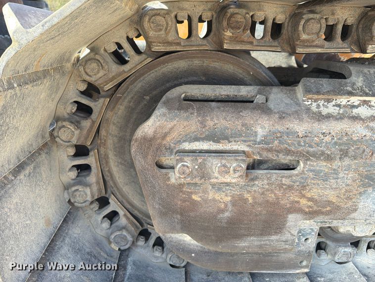 image for item EA7427 2020 Case 2050M dozer