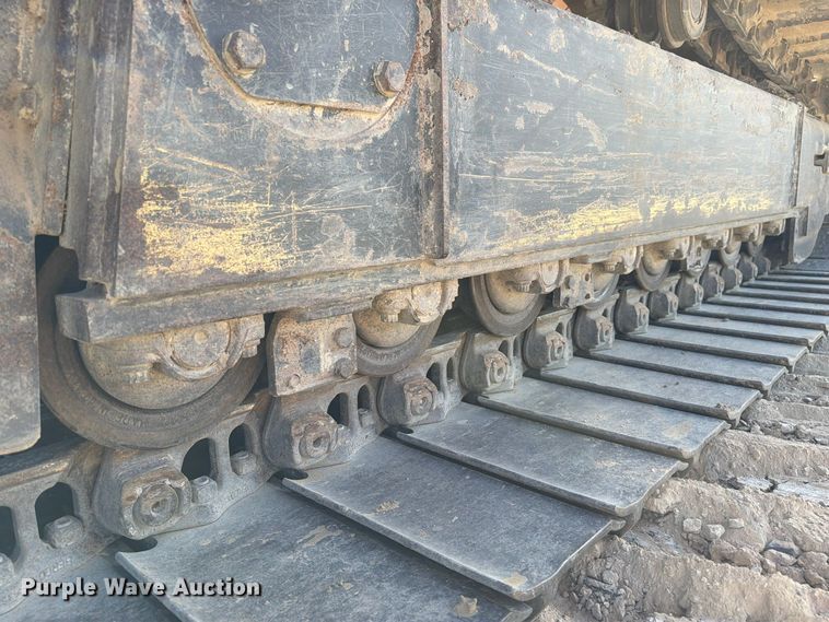 image for item EA7427 2020 Case 2050M dozer