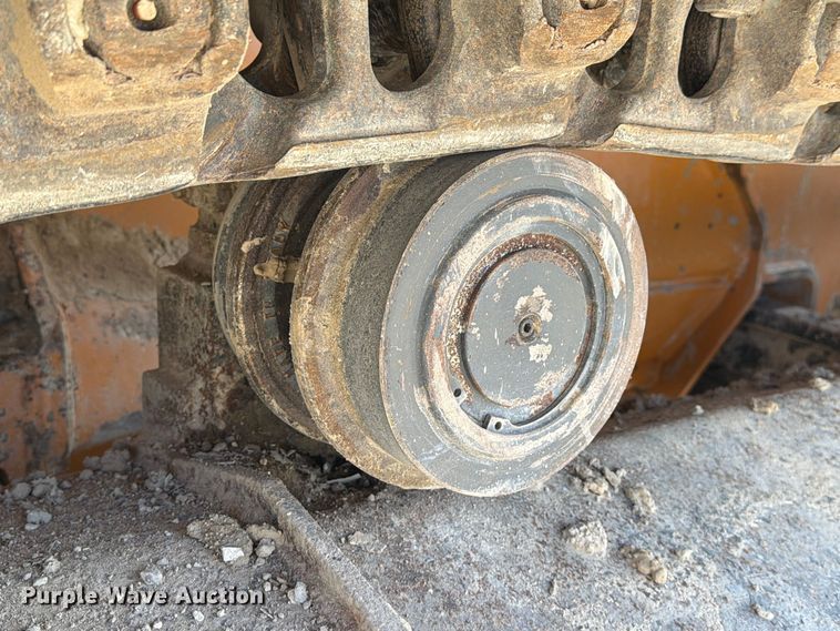 image for item EA7427 2020 Case 2050M dozer