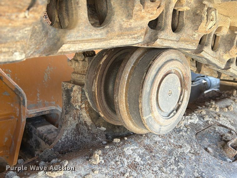 image for item EA7427 2020 Case 2050M dozer