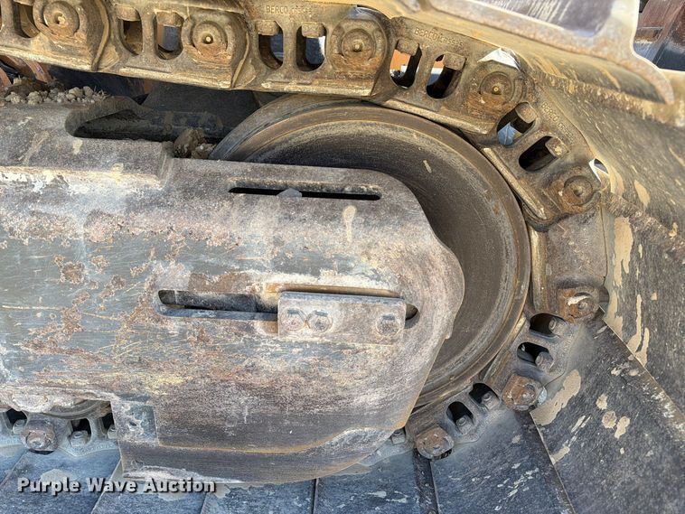 image for item EA7427 2020 Case 2050M dozer