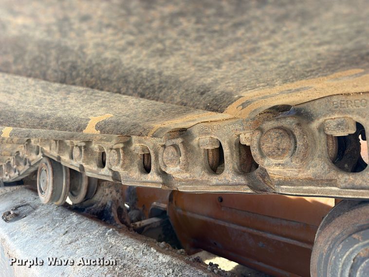 image for item EA7427 2020 Case 2050M dozer