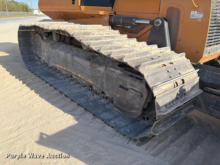 image for item EA7427 2020 Case 2050M dozer