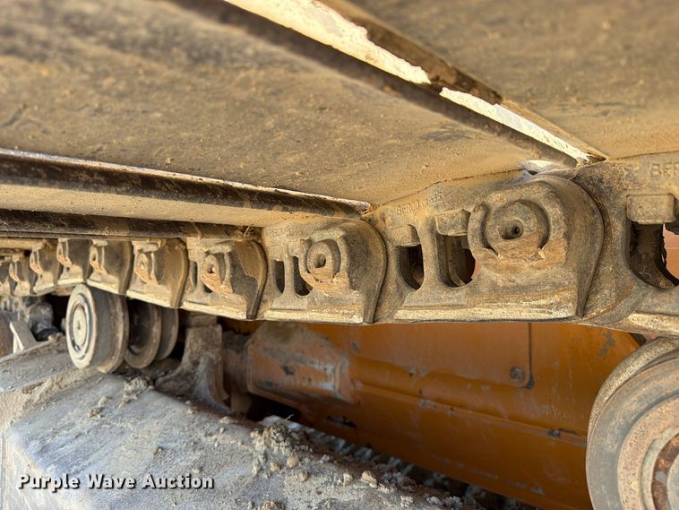 image for item EA7427 2020 Case 2050M dozer