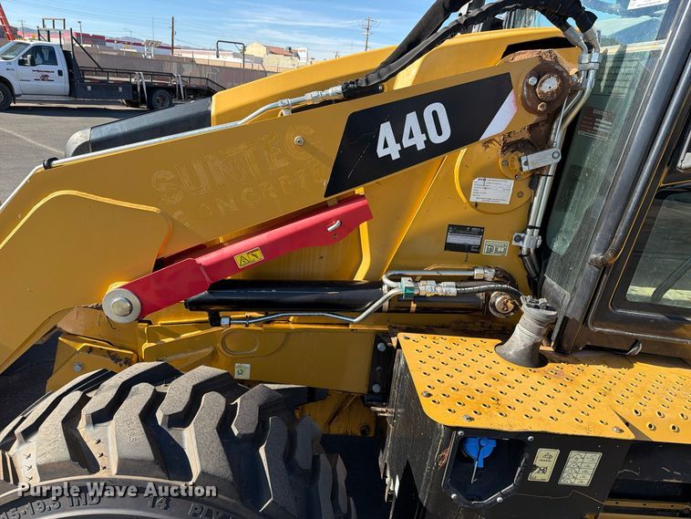 image for item EL2673 2019 Caterpillar 440 backhoe