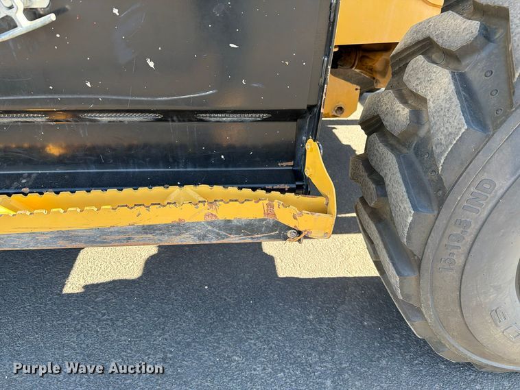 image for item EL2673 2019 Caterpillar 440 backhoe