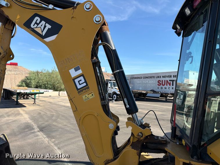 image for item EL2673 2019 Caterpillar 440 backhoe