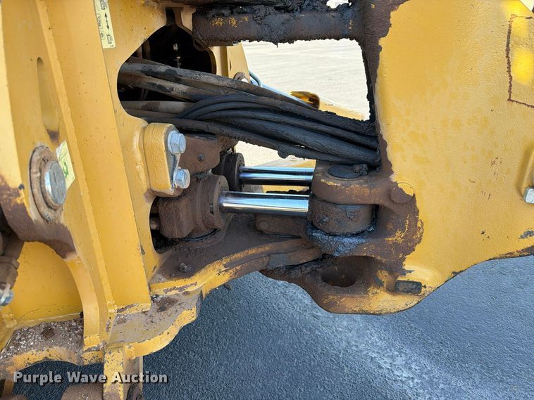 image for item EL2673 2019 Caterpillar 440 backhoe