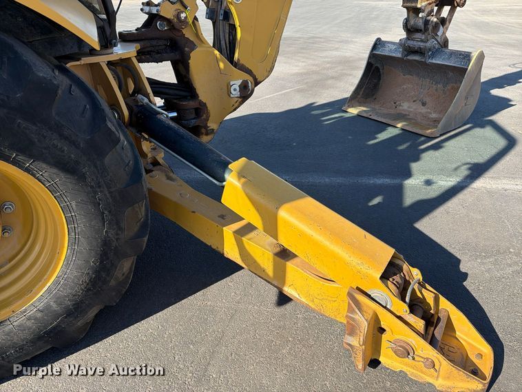 image for item EL2673 2019 Caterpillar 440 backhoe